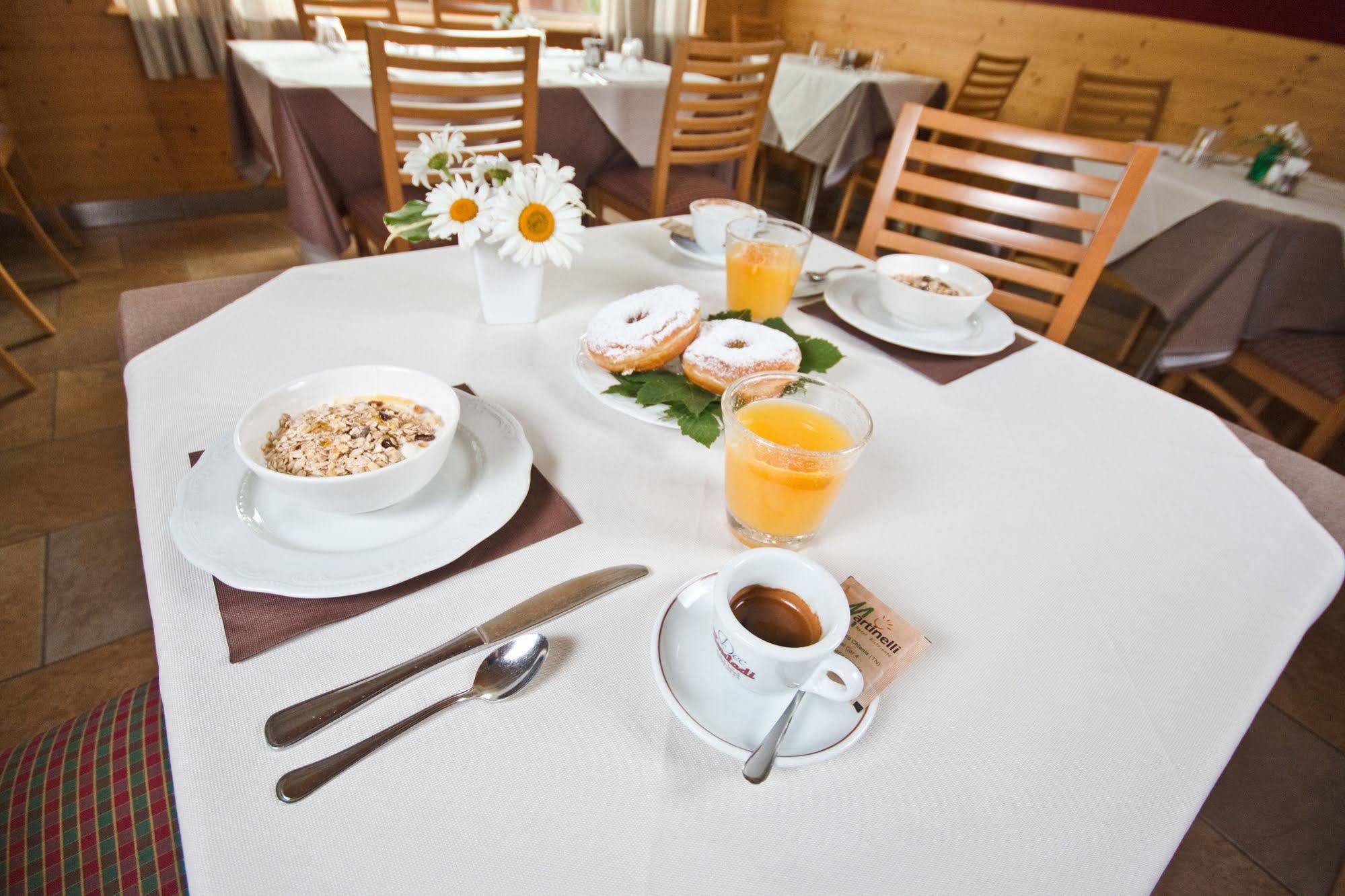 Hotel Martinelli Ronzo-Chienis Dış mekan fotoğraf