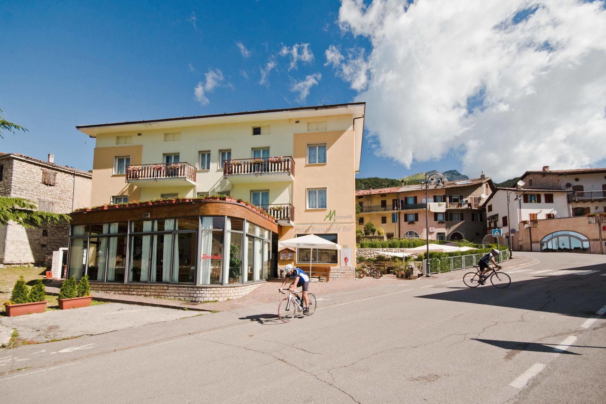 Hotel Martinelli Ronzo-Chienis Dış mekan fotoğraf